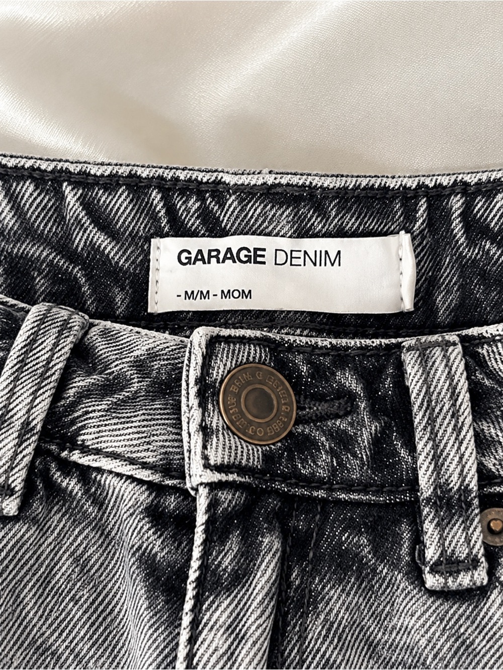 Garage Denim Mom Shorts Size M Gray Acid Wash Distressed Frayed Hem